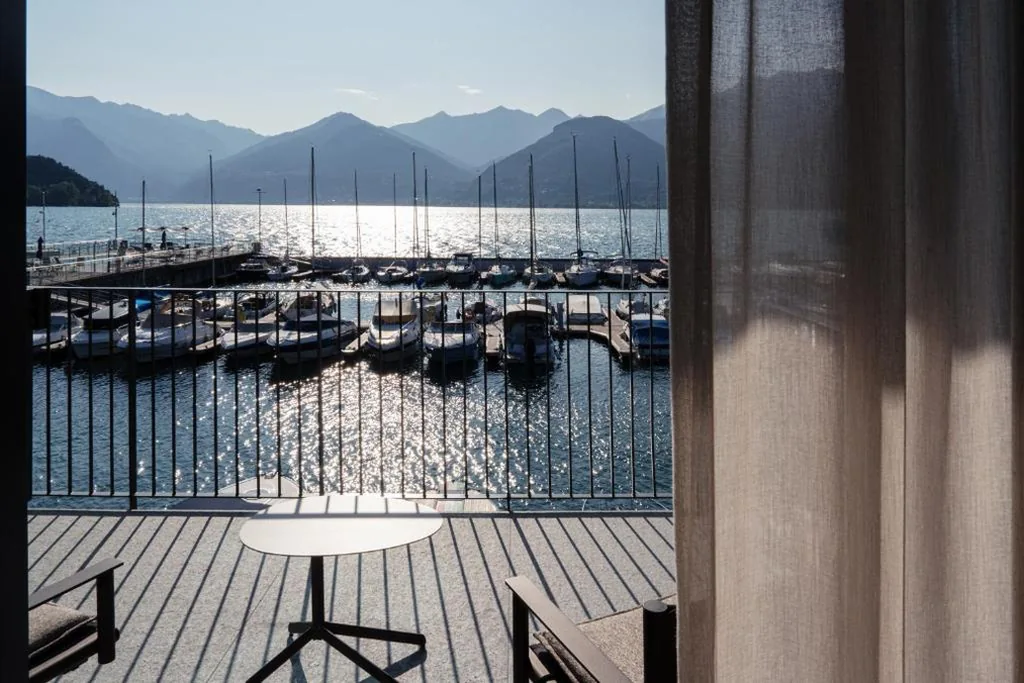 Camera Superior con Vista Lago — Lago Dorato Marina Lodge – Lakefront