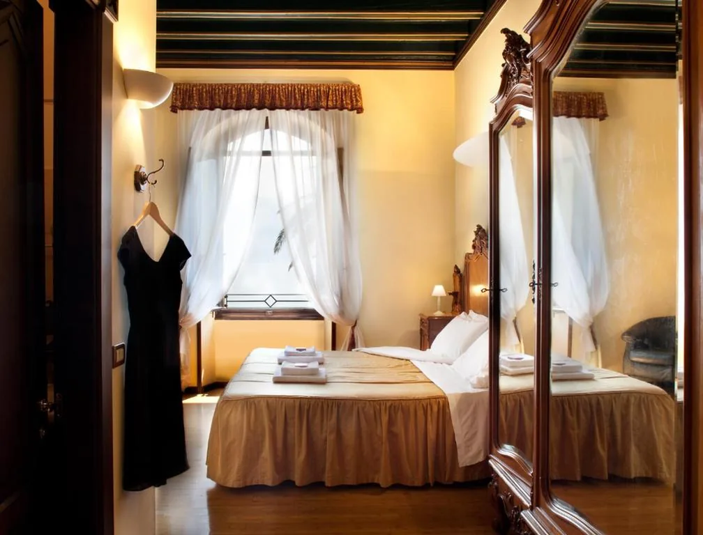 Camera Superior Deluxe Matrimoniale/Doppia con Letti Singoli con Vista Lago — Hotel Villa Giulia