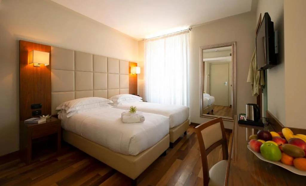 Superior Twin Room — Hotel Fenice