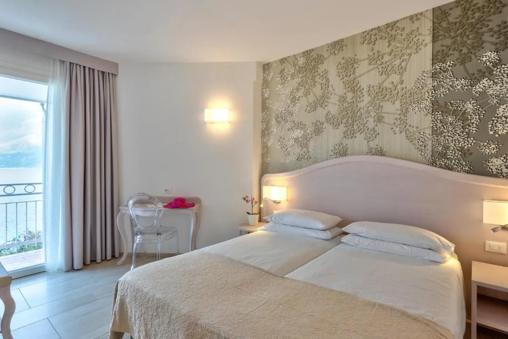 Superior Double Room with Single Beds — Hotel Riviera Panoramic Green Resort