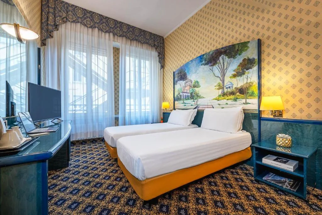 Superior Twin Room — iH Hotels Milano Ambasciatori