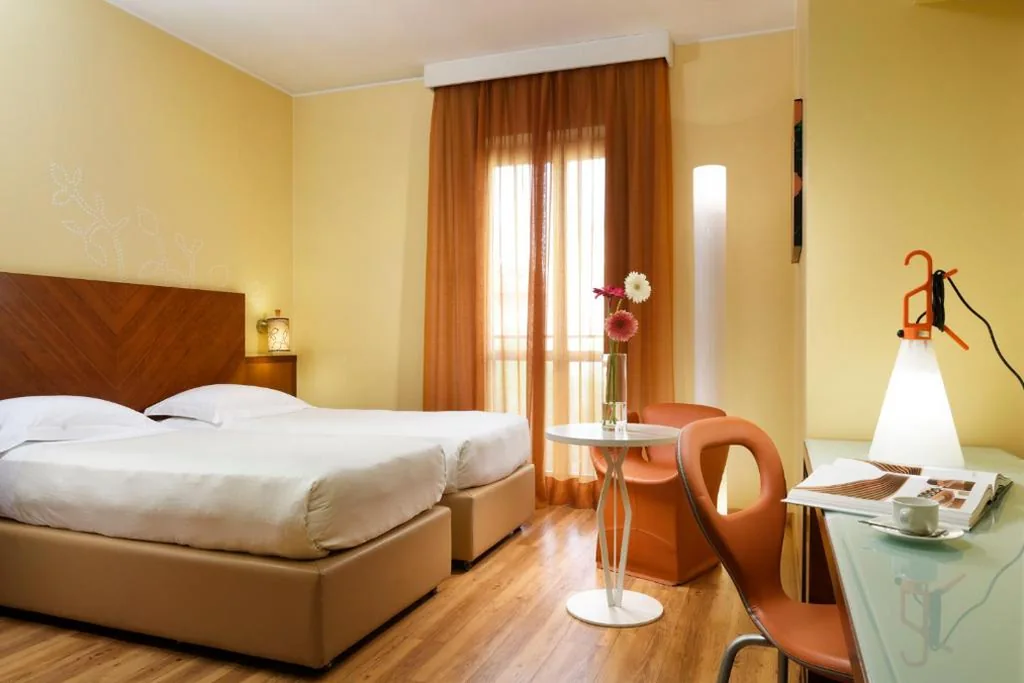 Superior Twin Room — UNA Hotels Mediterraneo Milano