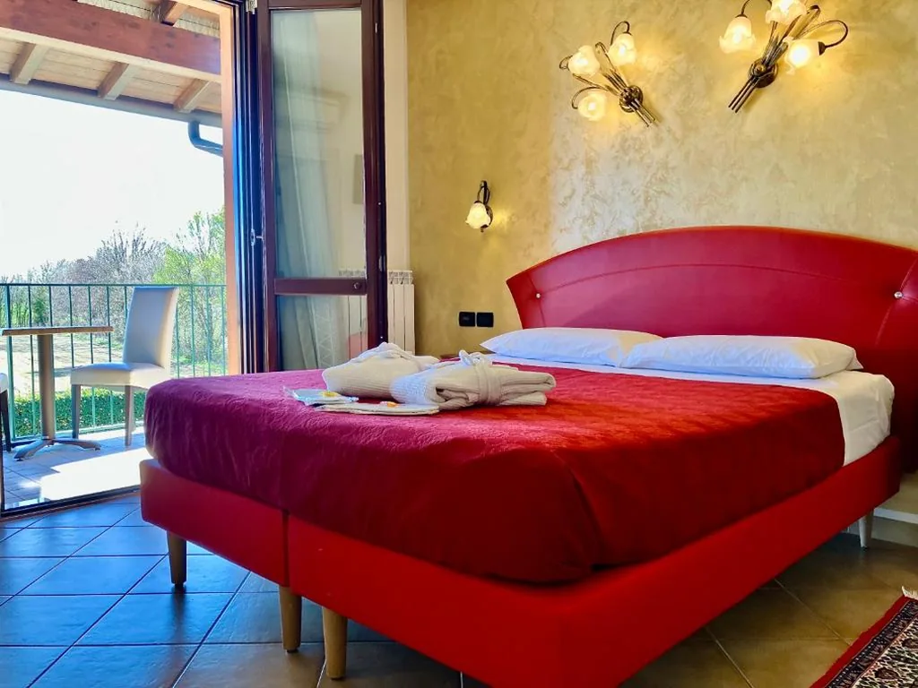 Superior Double/Twin Room with Terrace — B&B Desenzano Paradise
