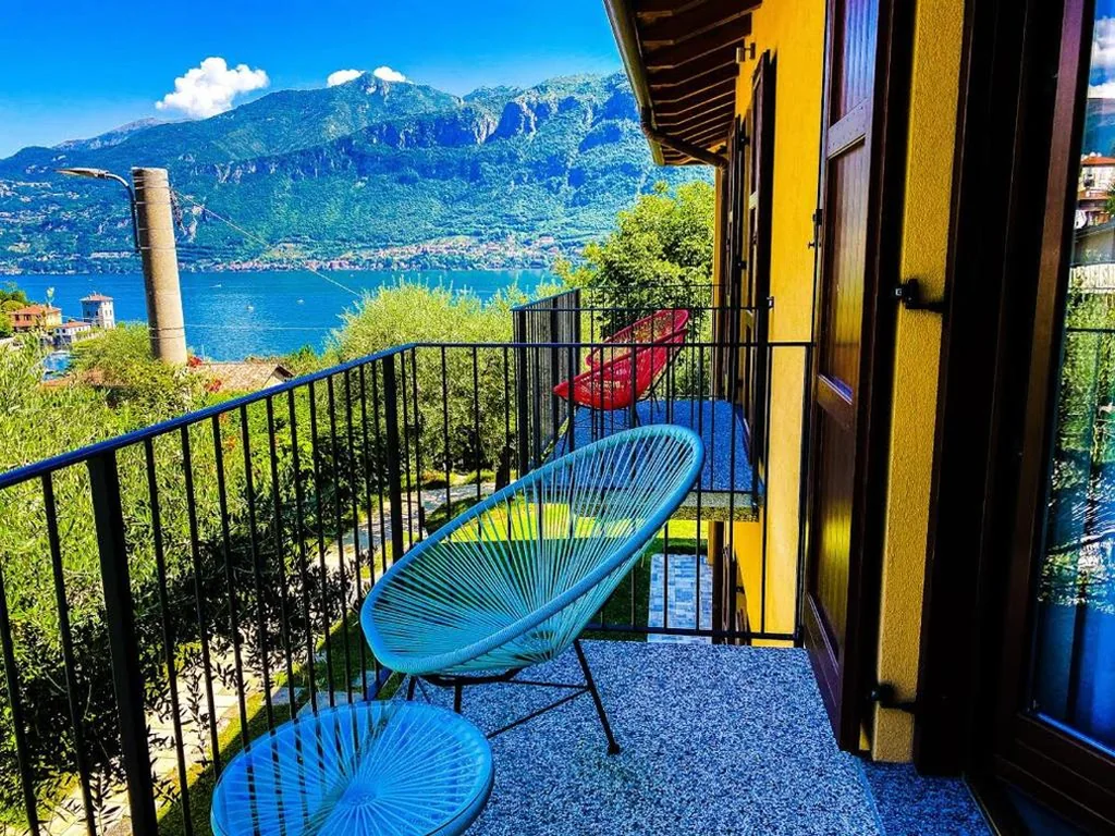 Superior Double/Twin Room with Lake View — Charming Bellagio Boutique Hotel