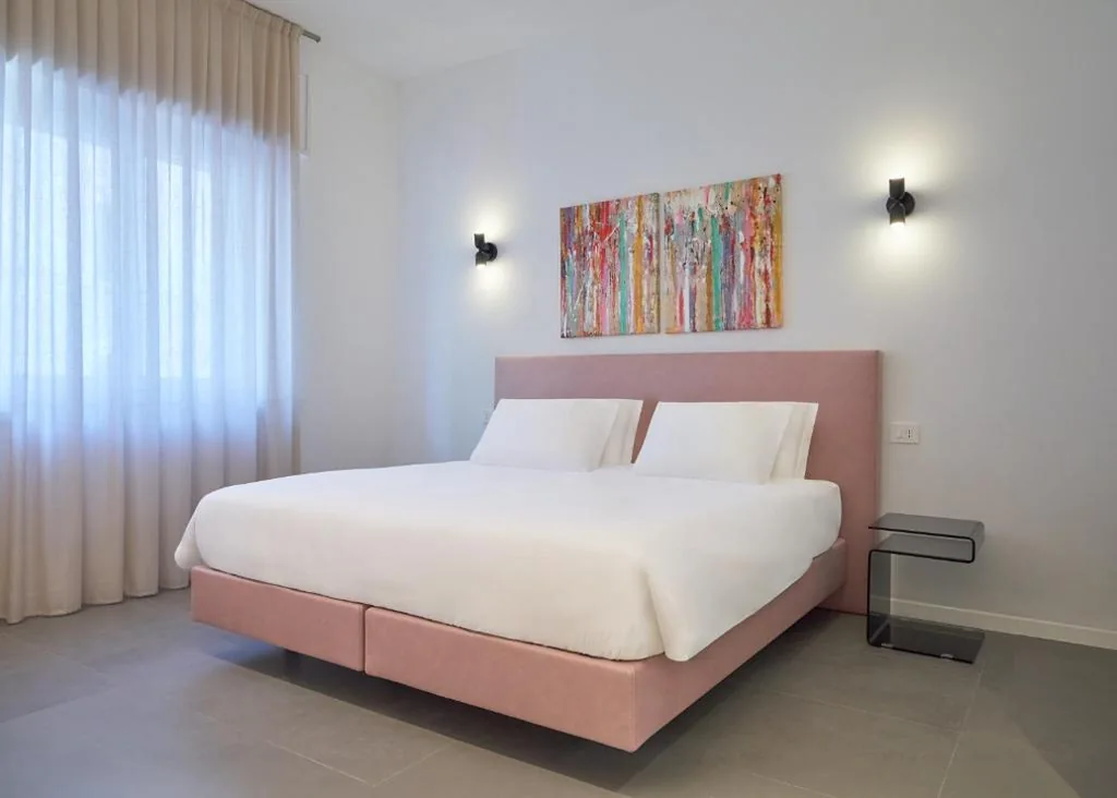 Superior Double/Twin Room — DoorMI – Premium Suites and Apartments