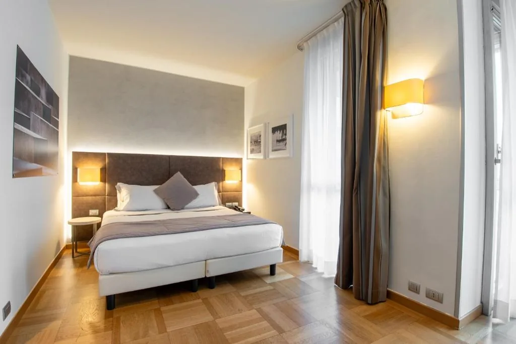 Superior Double/Twin Room — Hotel Como