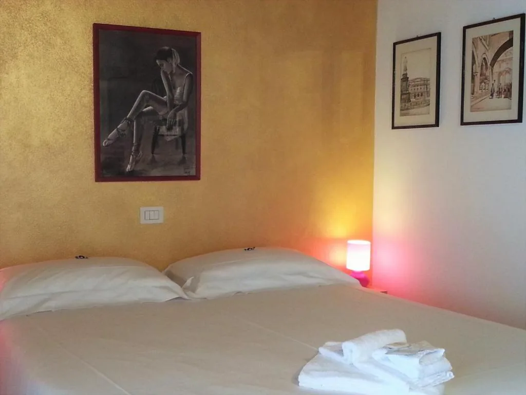 Camera Superior Matrimoniale/Doppia con Letti Singoli — Il Girasole High Quality Inn