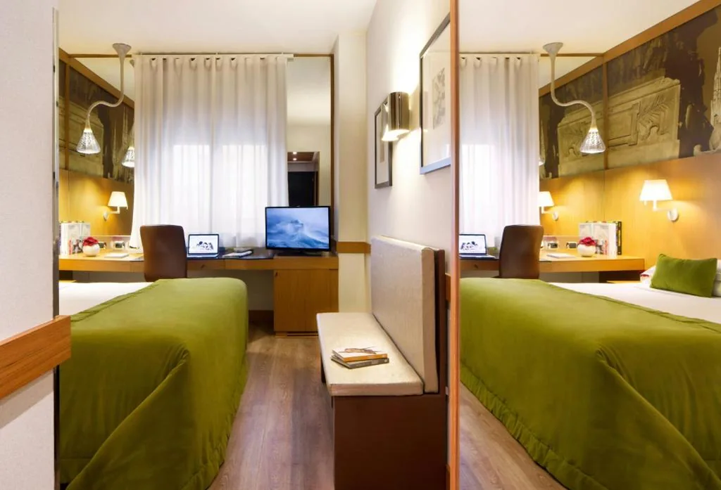 Superior Double/Twin Room — Starhotels Tourist