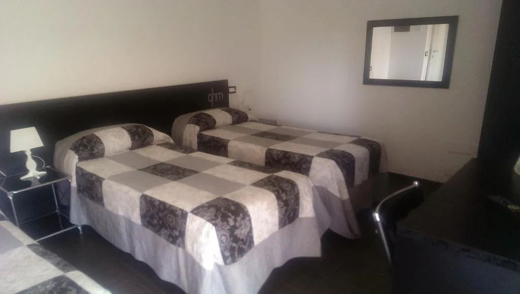 Camera Tripla — A New Guesthouse