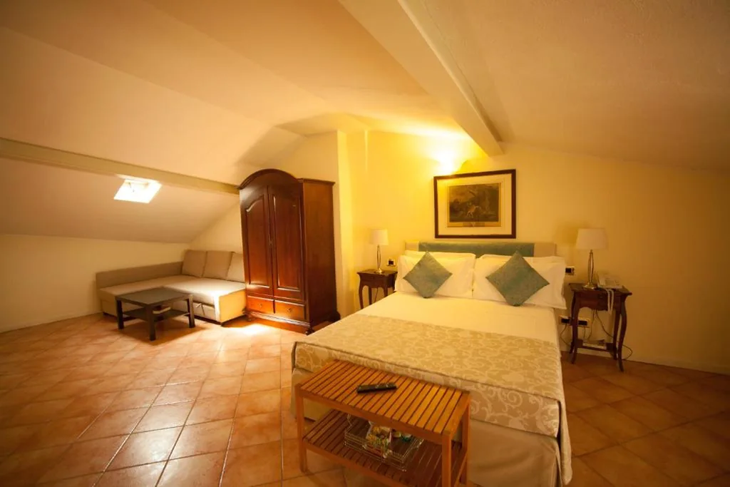 Triple Room — Albergo Orologio