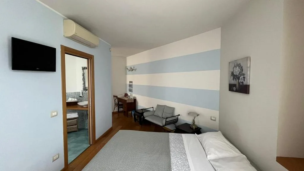 Triple Room — Bombyx Inn
