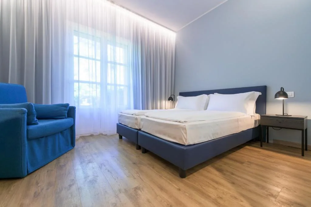 Classic Triple Room — Regina del Garda Suite