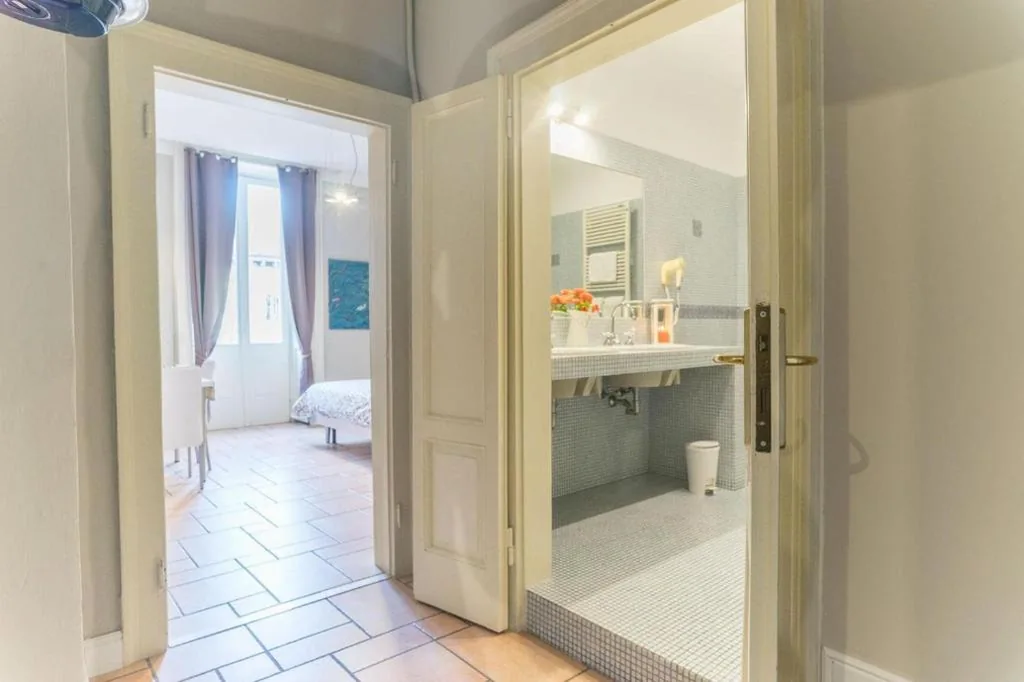 Comfort Triple Room with Shower — B&b My Bergamo