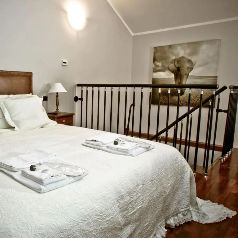 Camera Tripla Comfort con Doccia — Borgo Manzoni – Charming House