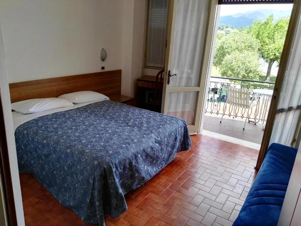 Comfort Triple Room — Hotel La Romantica