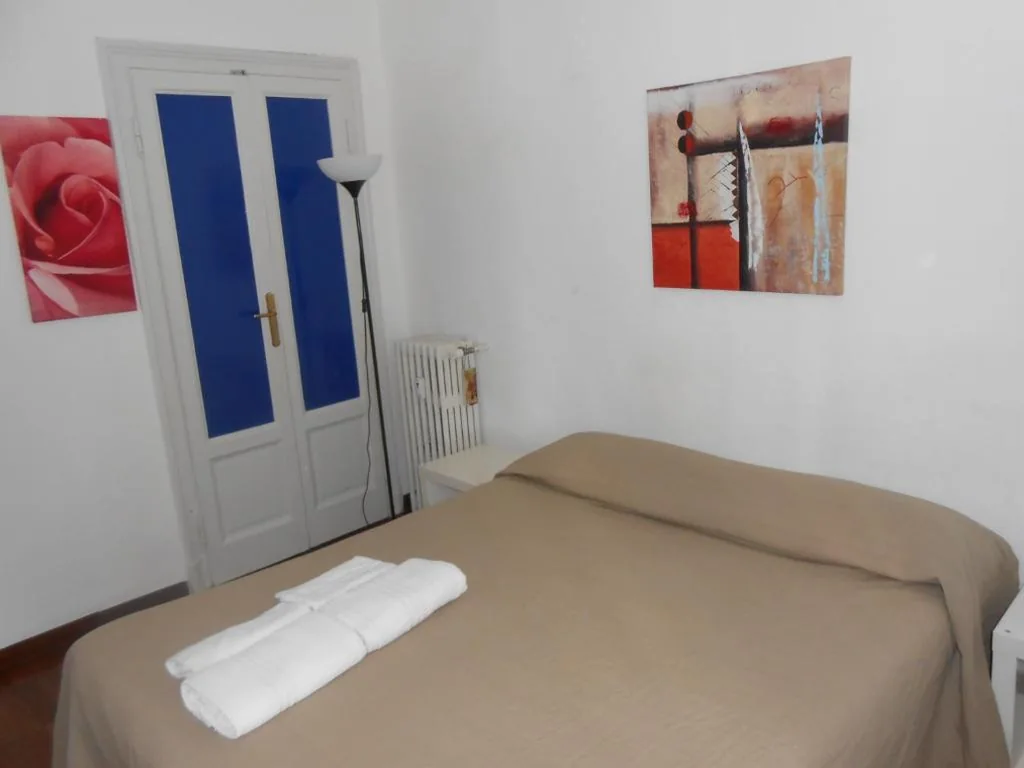 Triple Room with Shared Bathroom — Aldebaran