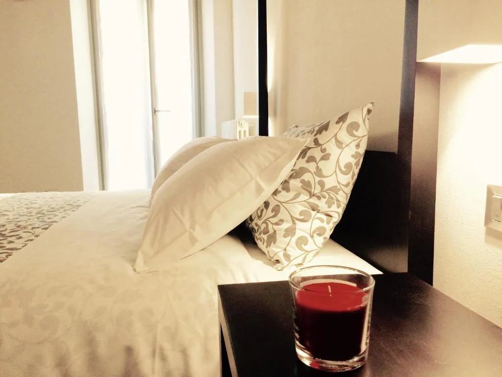 Triple Room with Shared Bathroom — Moira Rooms