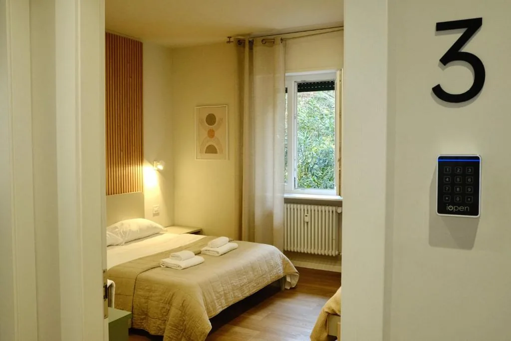 Triple Room with Private Bathroom — Bergamoinluxe