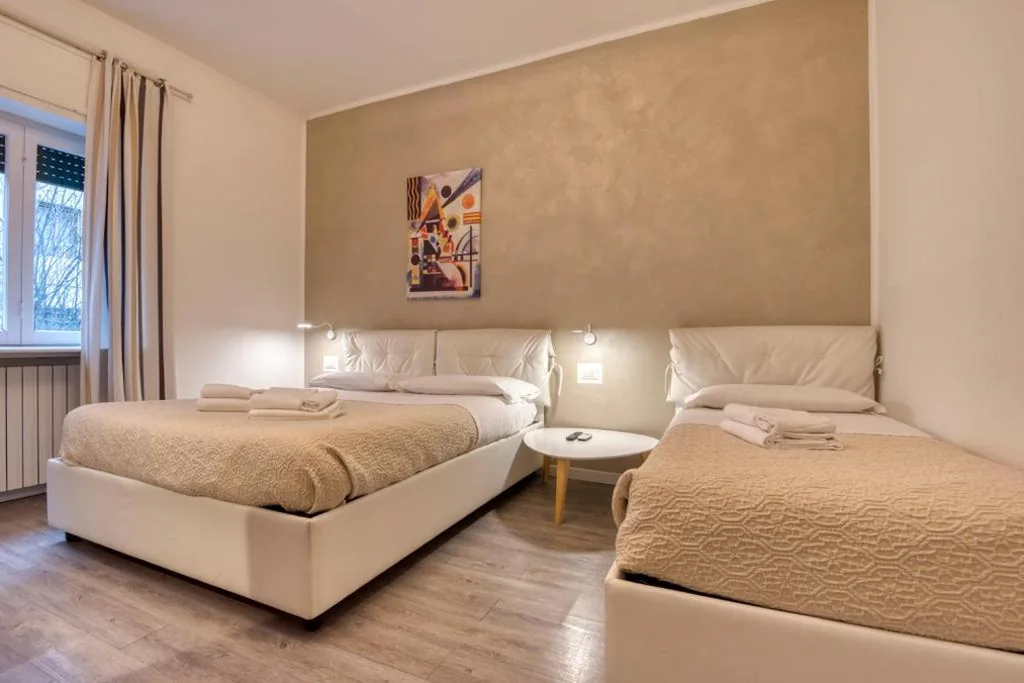 Triple Room with External Private Bathroom — Maison Castelli
