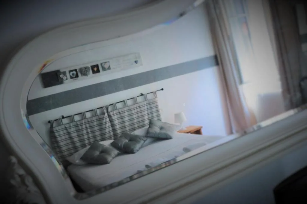 Camera Tripla con Bagno Privato — La Maison
