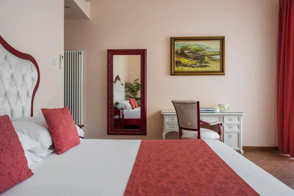 Triple Room with Balcony and Lake View — Hotel Mayer & Splendid – Wellness and Spa