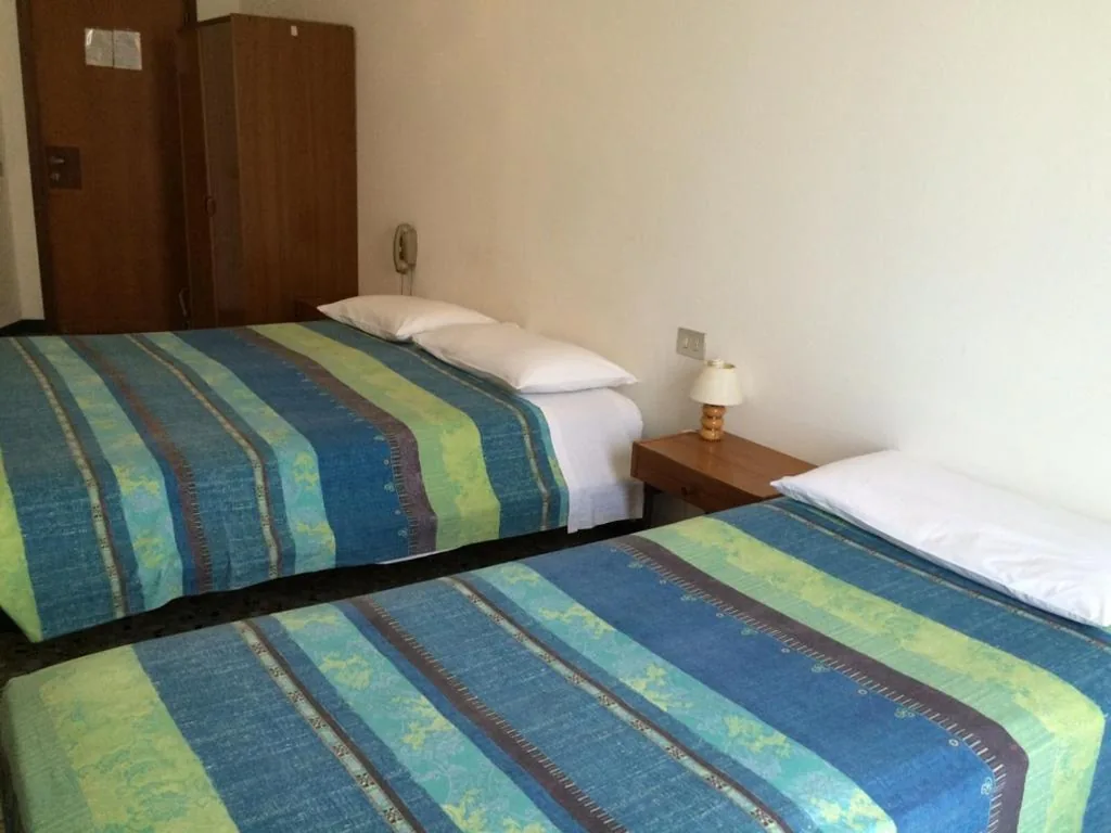 Camera Tripla con Balcone — Hotel Aurora
