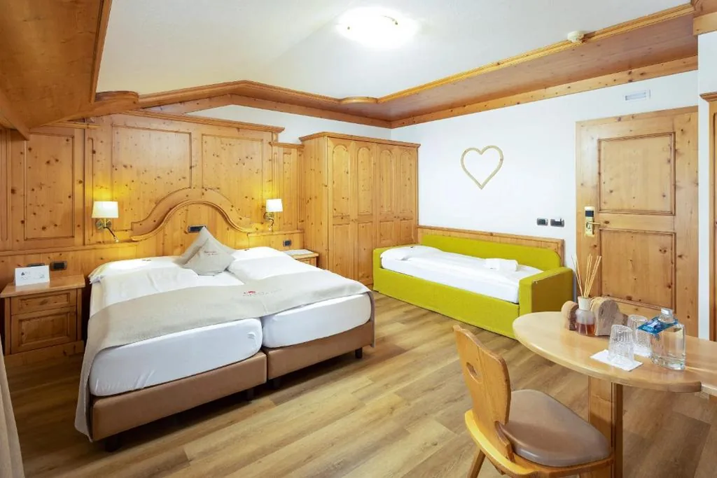 Triple Room with Balcony — Hotel Galli