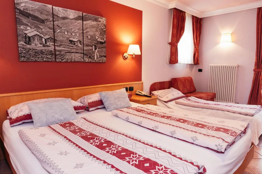 Triple Room with Balcony — Hotel Garni Rin Da Rin