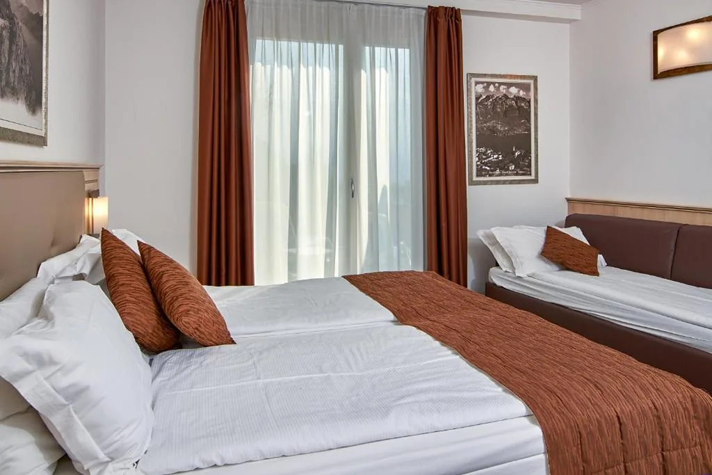 Camera Tripla con Balcone — Hotel Le Balze – Aktiv & Wellness