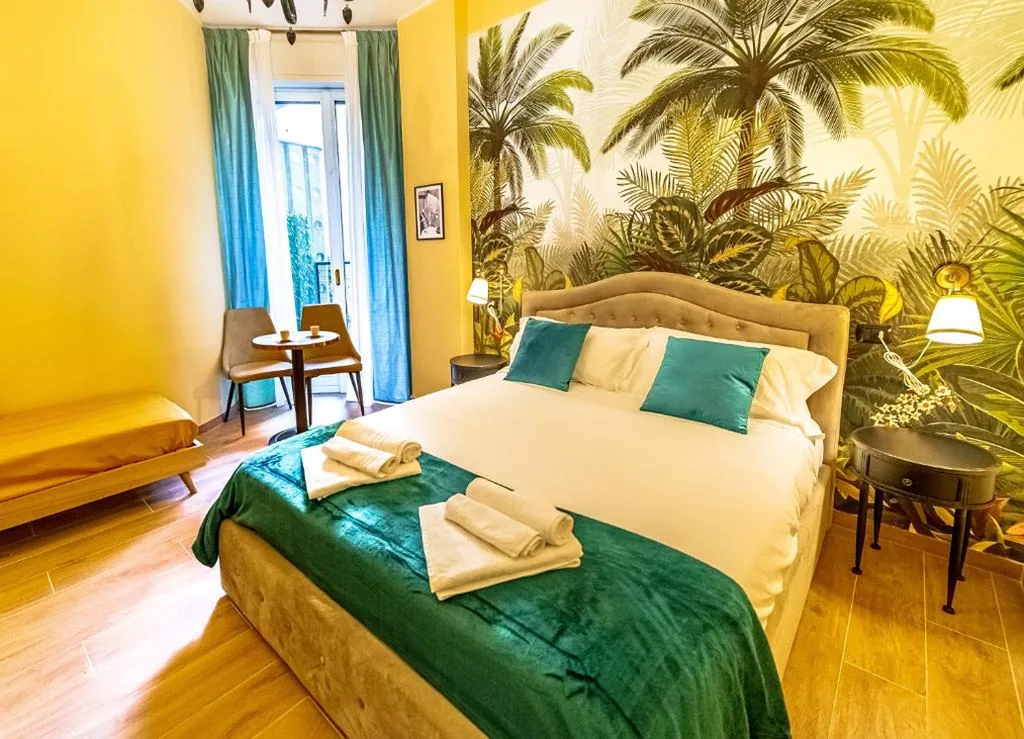 Camera Tripla con Balcone — Romana Suites