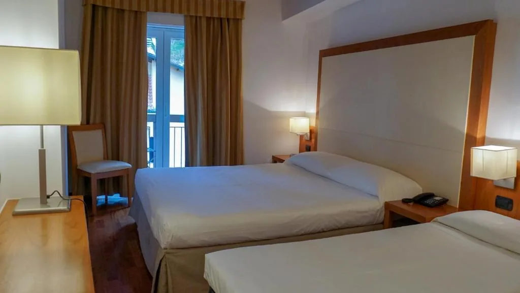Triple Room with City View — Hotel Mavino