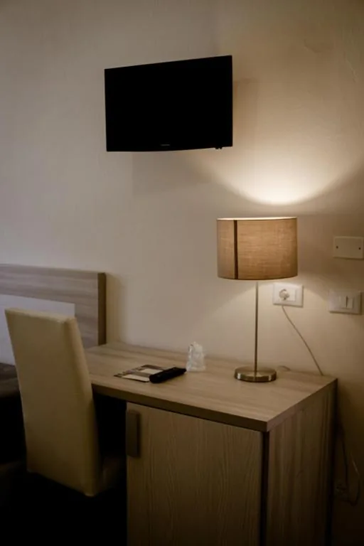 Triple Room with Garden View - Annexe — Hotel Mercedes