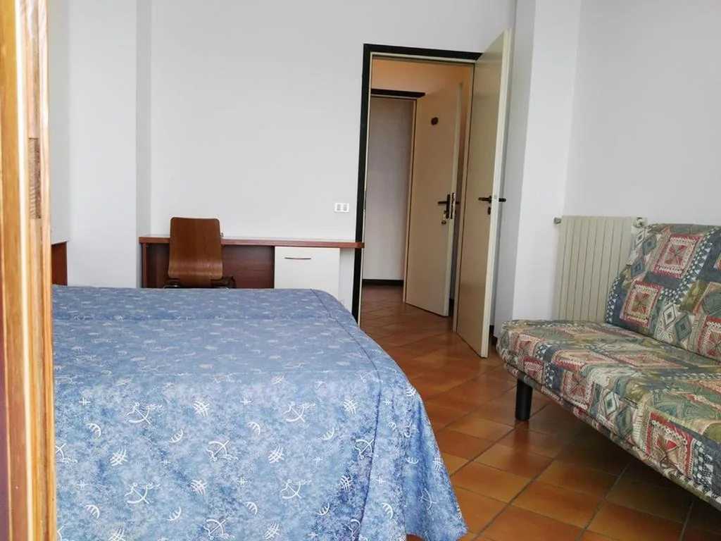 Economy Triple Room — Hotel La Romantica