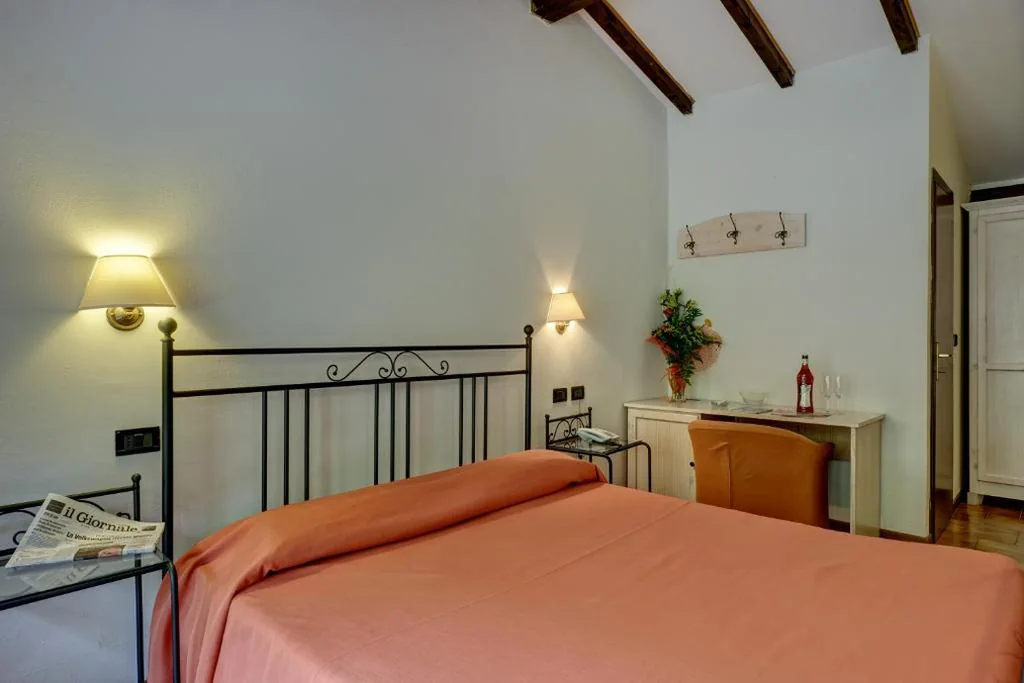 Triple Economy Room — Hotel Leonardo Da Vinci