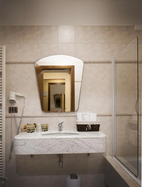 Economy Triple Room — Hotel Riviera
