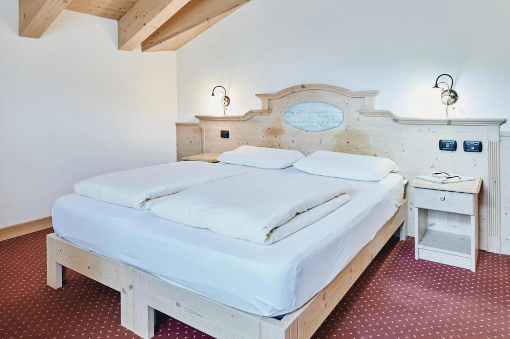 Triple Room — Hotel 2000