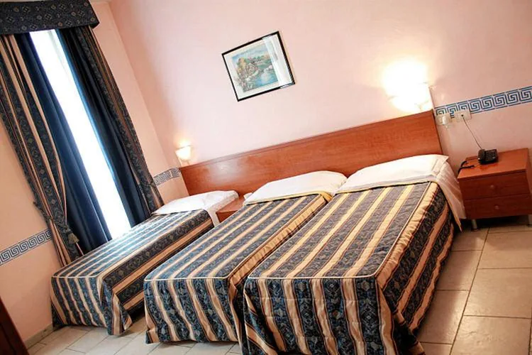 Triple Room — Hotel Alessander