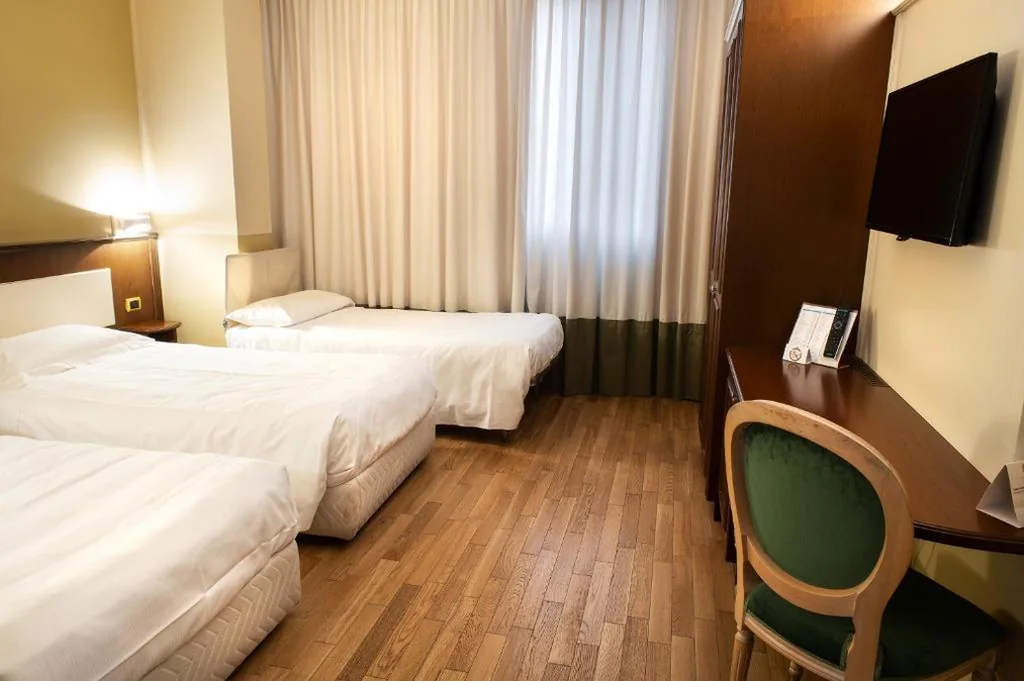 Triple Room — Hotel Alga