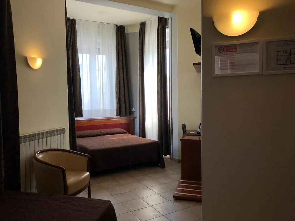Camera Tripla — Hotel Brenta Milano