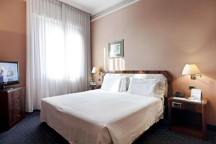 Triple Room — Hotel Bristol
