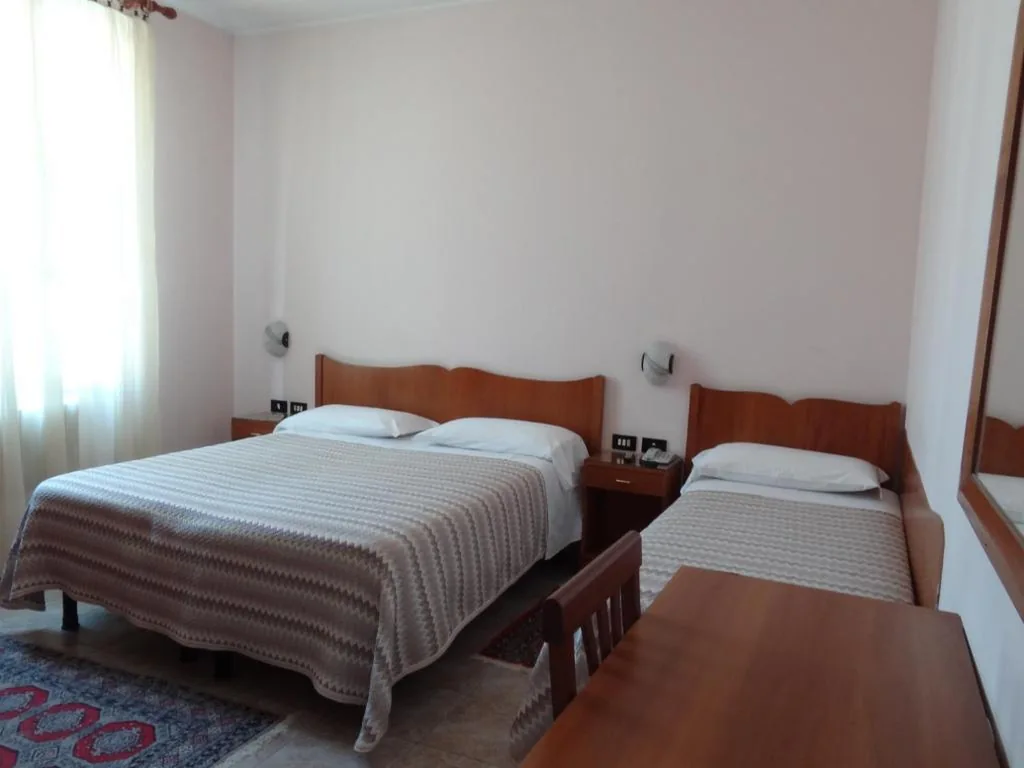 Camera Tripla — Hotel Castelletto