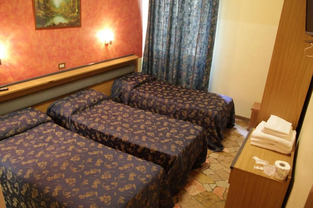 Triple Room — Hotel Del Sud