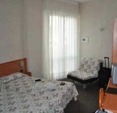 Triple Room — Hotel Engadina