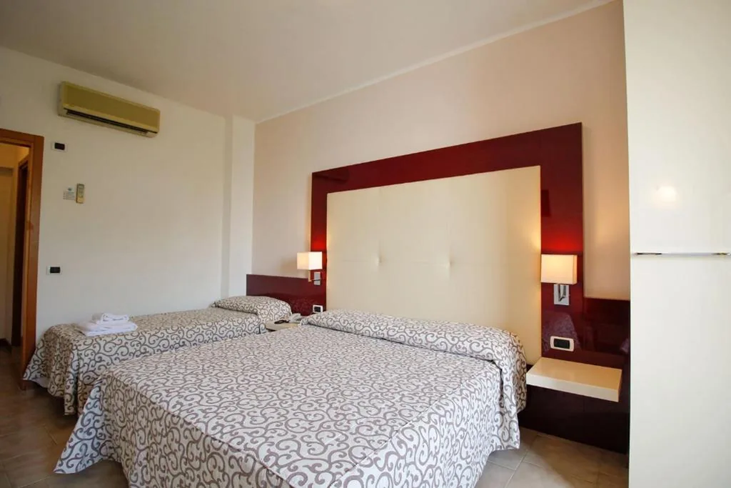 Camera Tripla — Hotel Europa