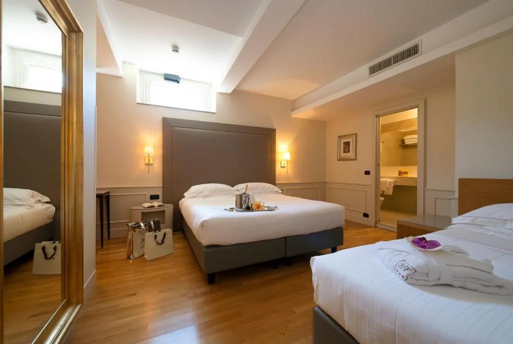 Triple Room — Hotel Fenice