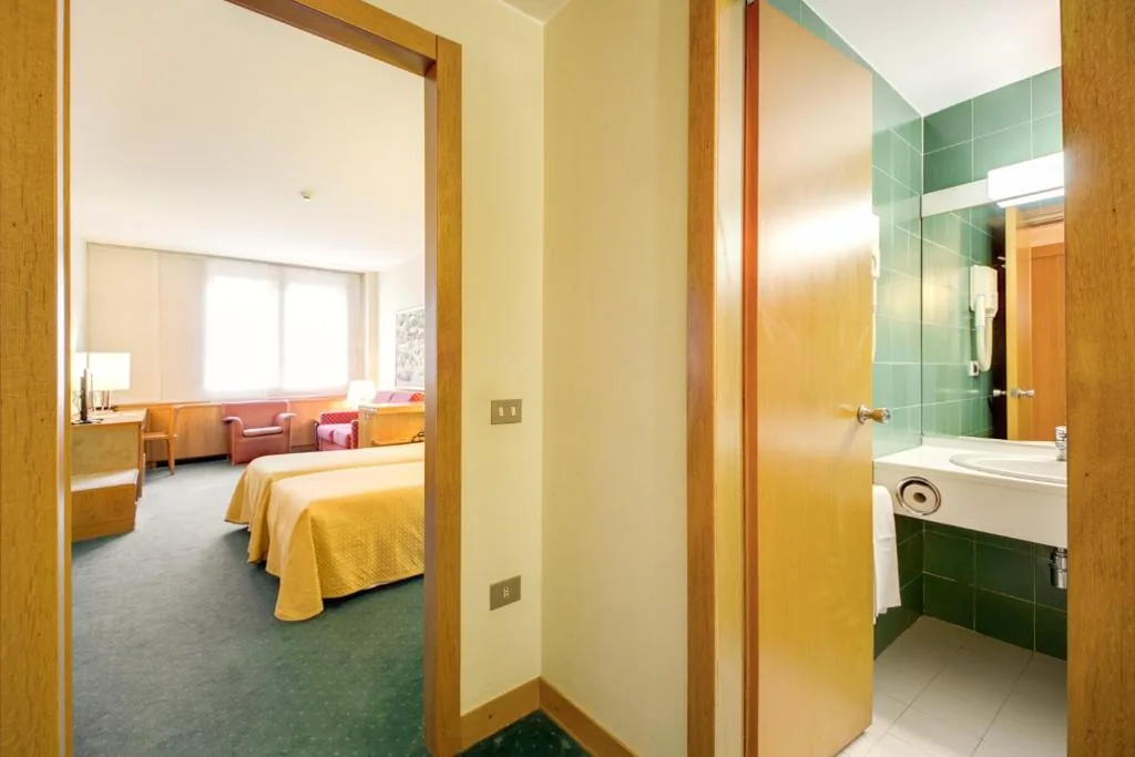 Triple Room — Hotel Galileo