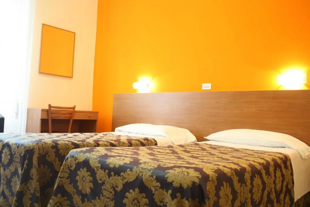 Camera Tripla — Hotel Garden