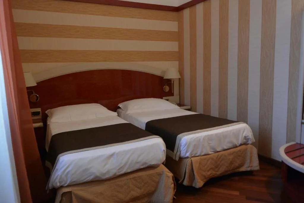 Camera Tripla — Hotel Metrò