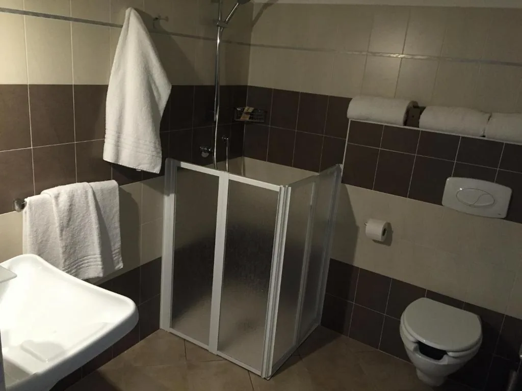 Triple Room — Hotel Montecarlo