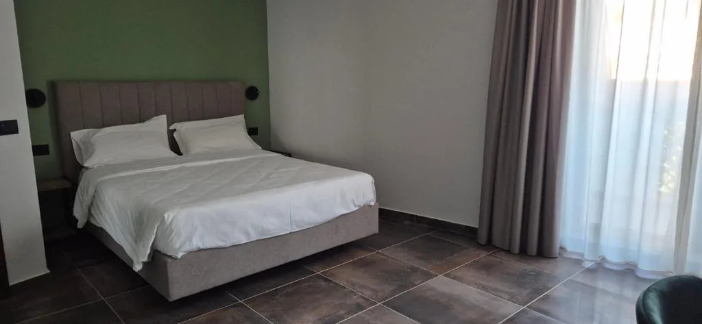 Camera Tripla — Hotel V7